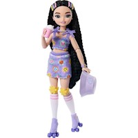 Muñeca Barbie Dream Besties patinadora con accesorios | Renee